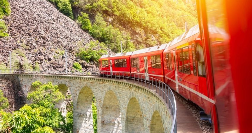 BERNİNA EXPRESS İLE NOEL PAZARLARI PEGASUS HAVA YOLLARI İLE 4 GECE Sabah Zürih gidiş – Öğlen Zürih dönüş || 16966||22391